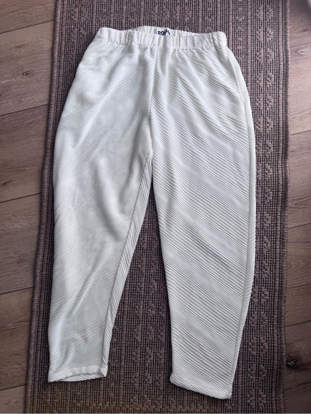 ROUCHA Cream Pleated Barrel Pants